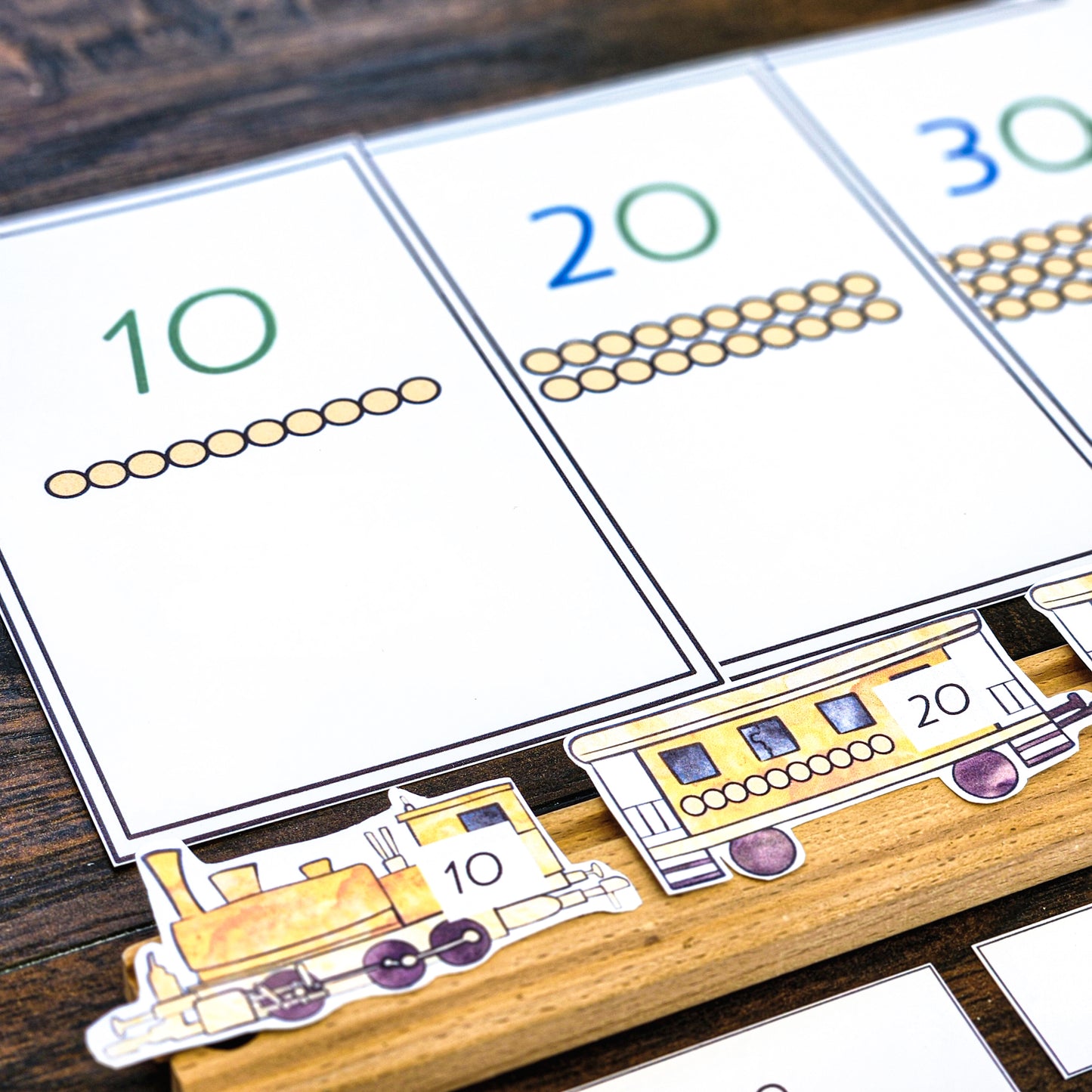Skip counting in 10 - Montessori inspired (math)