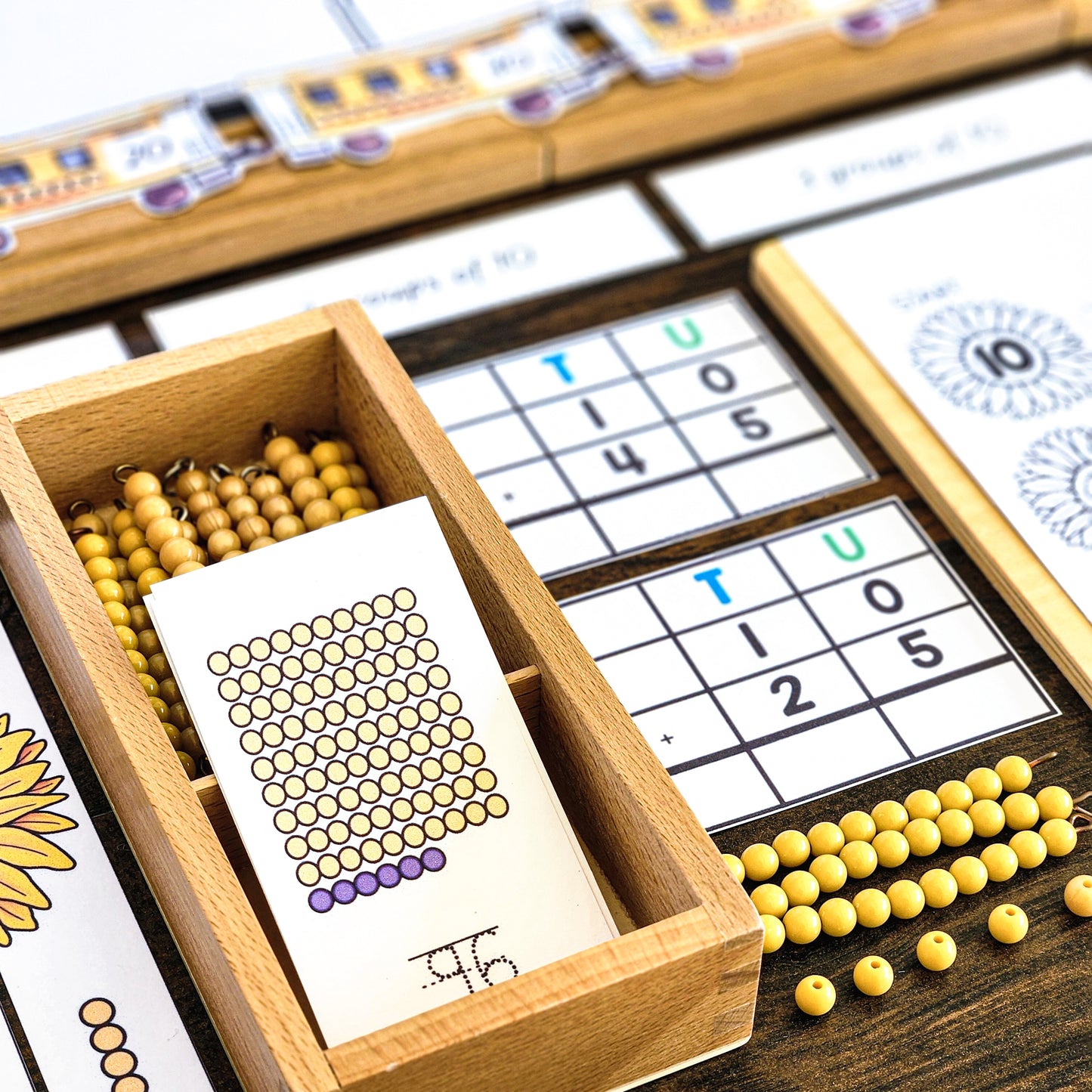 Skip counting in 10 - Montessori inspired (math)