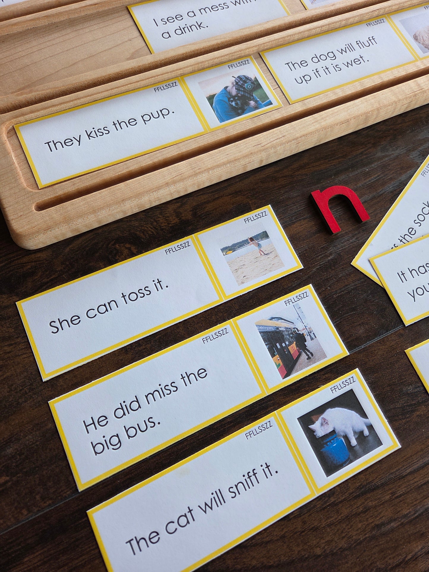 Modern Montessori Reading SOR FFLLSSZZ FLOSZ picture to sentence match (literacy)