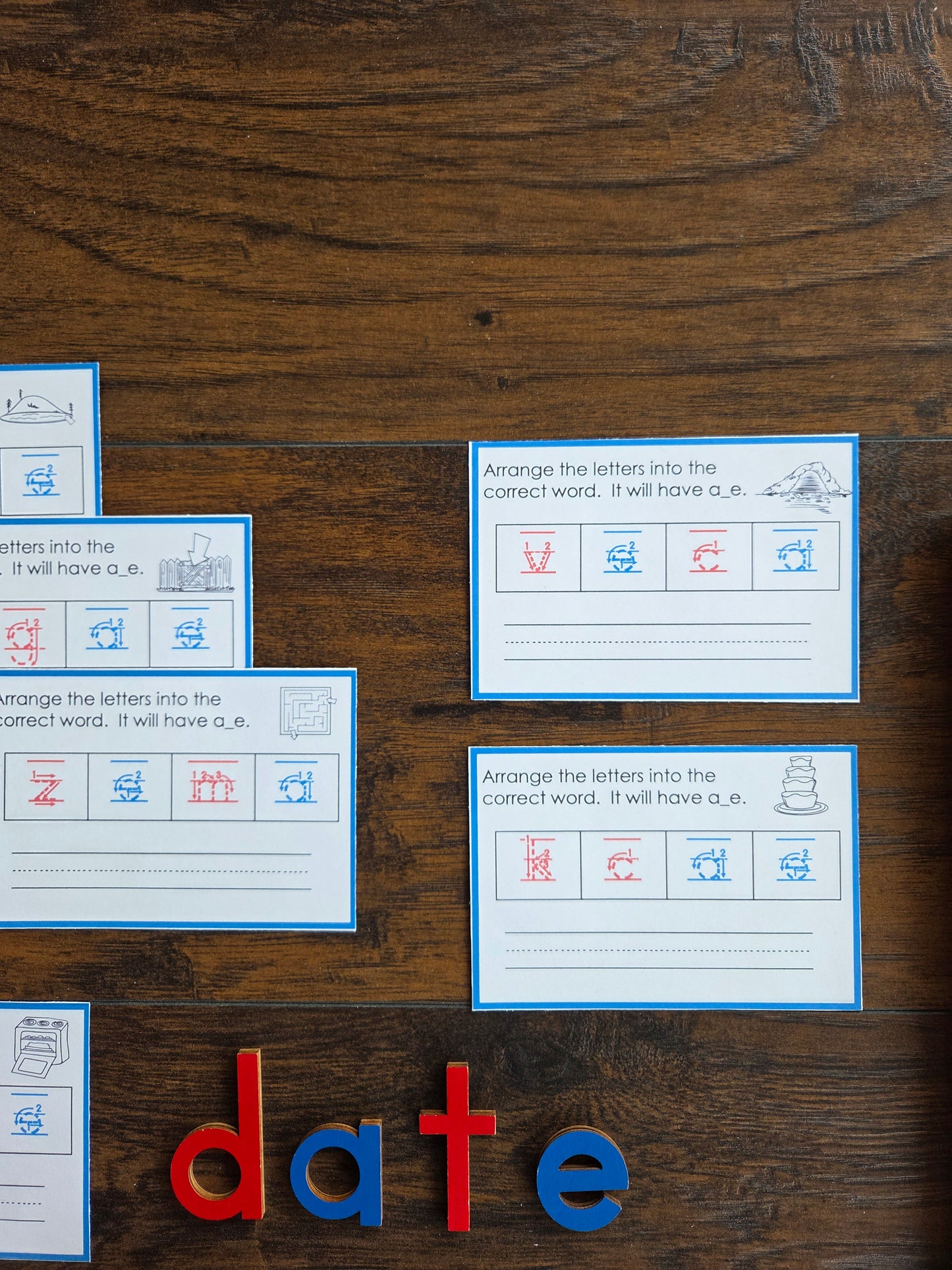 Modern Montessori Reading - Silent E - reassemble the word Montessori colors (literacy)