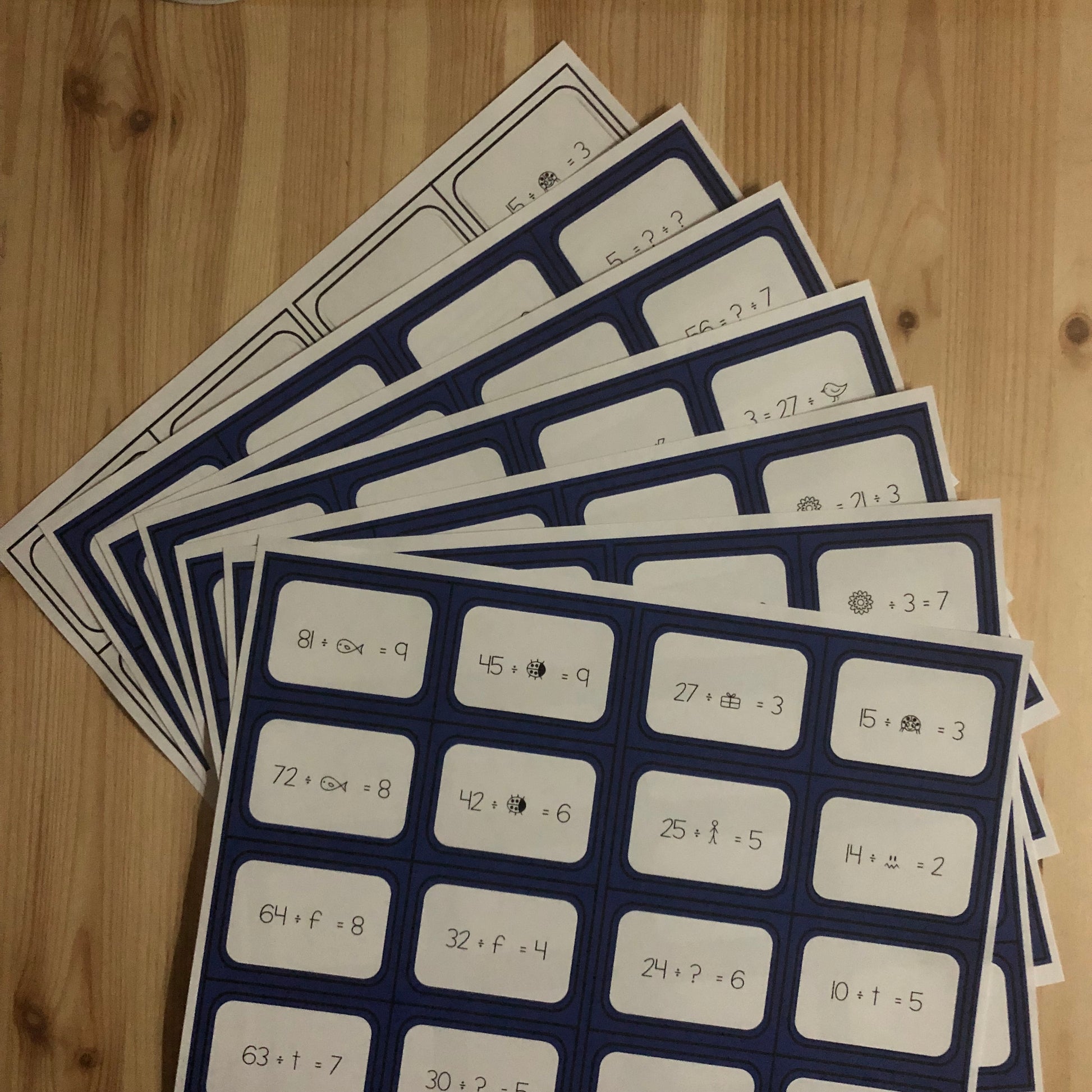 Alternative formats for Division - basic facts - montessorikiwi