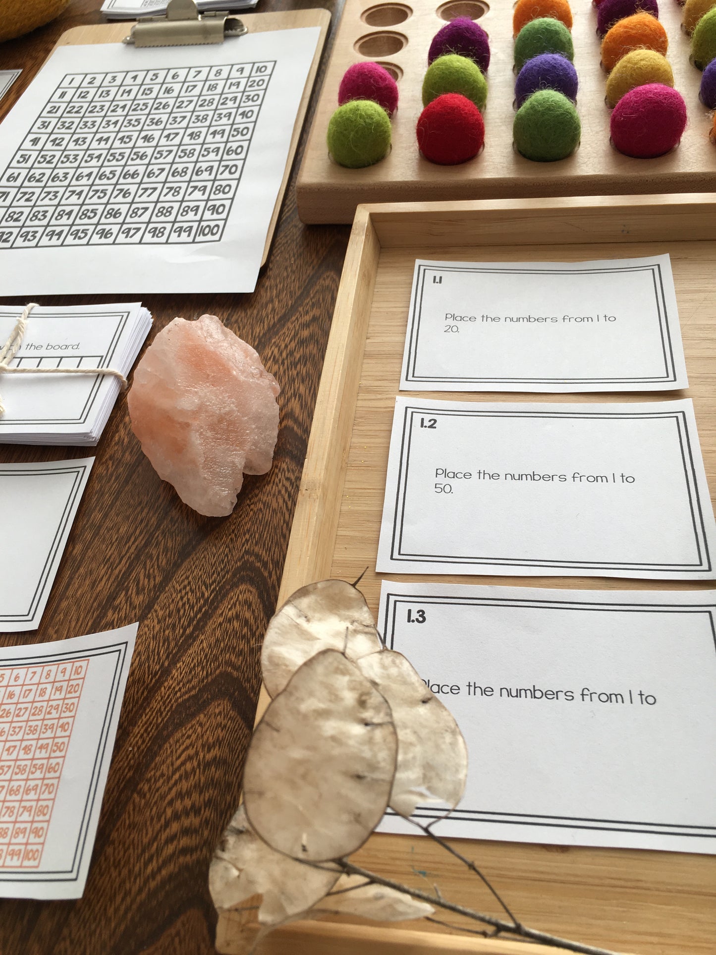 Montessori math: hundreds board task cards SET 1 - montessorikiwi