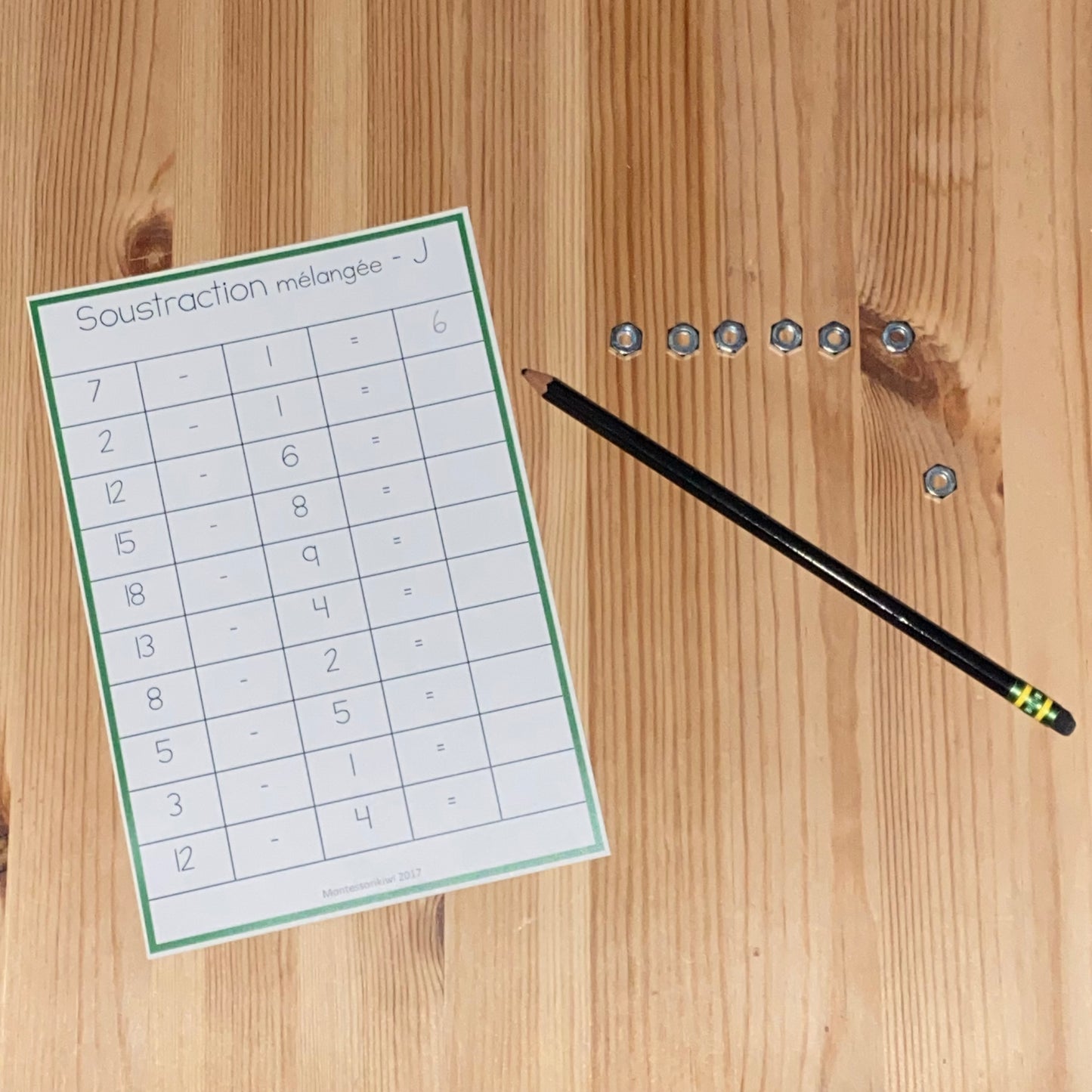Livret de tableaux de soustraction (subtraction charts French) - montessorikiwi