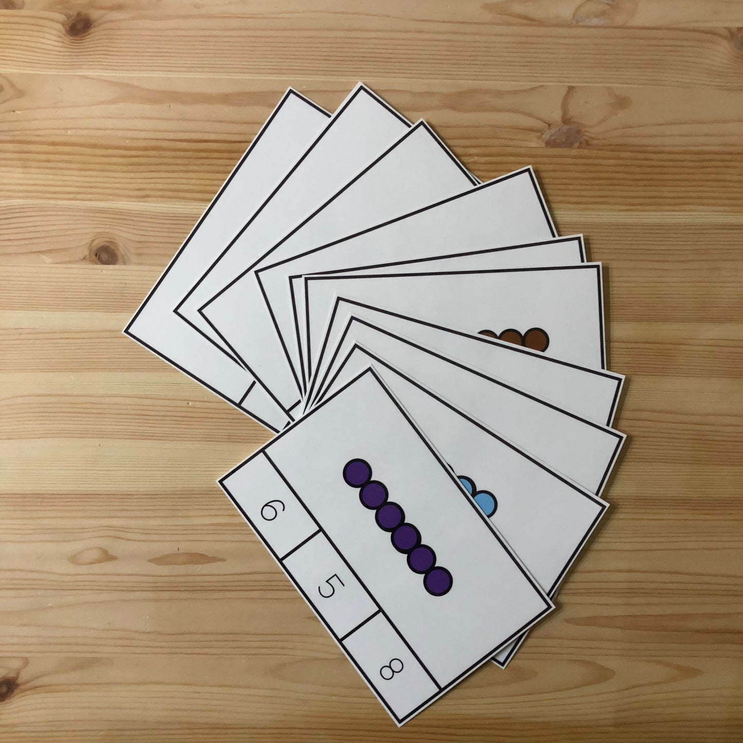 Montessori Colored beads clip cards 1-10 - montessorikiwi