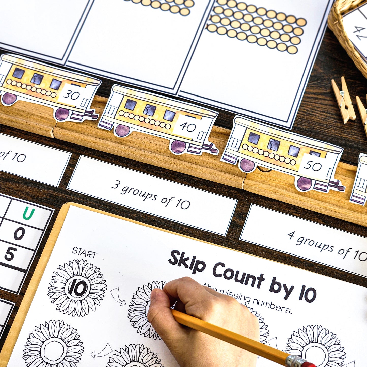 Skip counting in 10 - Montessori inspired (math) (subscription)